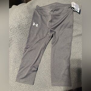 Under Armour Kids Gray Bottoms - CAPRI LENGTH